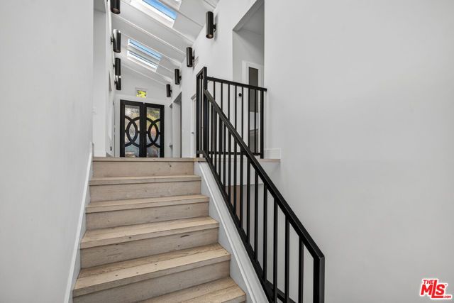 3457 Primera Avenue, Los Angeles, CA 90068