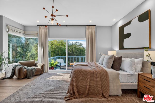 3457 Primera Avenue, Los Angeles, CA 90068