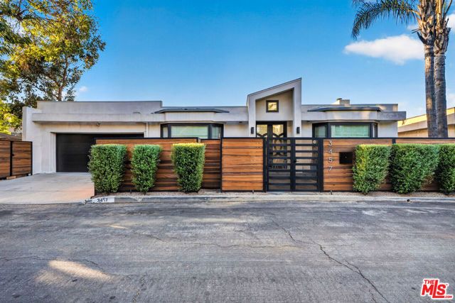 3457 Primera Avenue, Los Angeles, CA 90068