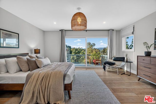 3457 Primera Avenue, Los Angeles, CA 90068