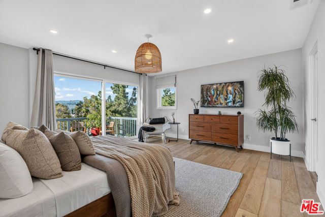 3457 Primera Avenue, Los Angeles, CA 90068