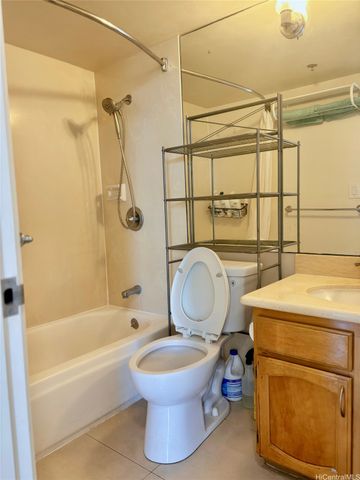 2522 Date Street 505, Honolulu, HI 96826