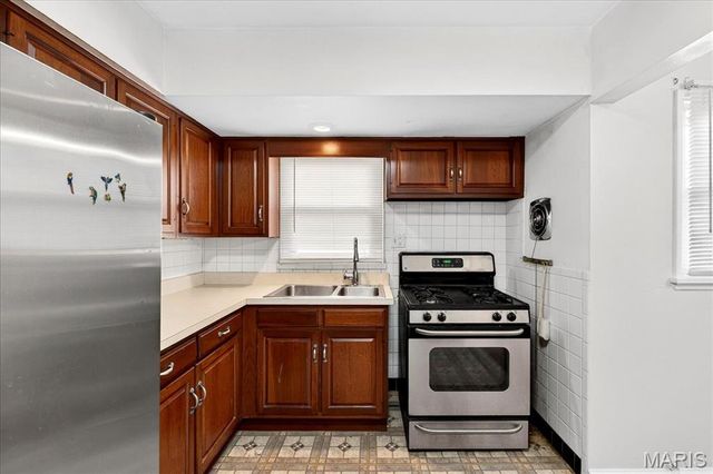 4469 Mohegan Drive, St Louis, MO 63123