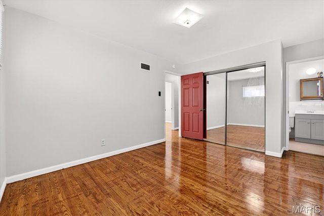 4469 Mohegan Drive, St Louis, MO 63123