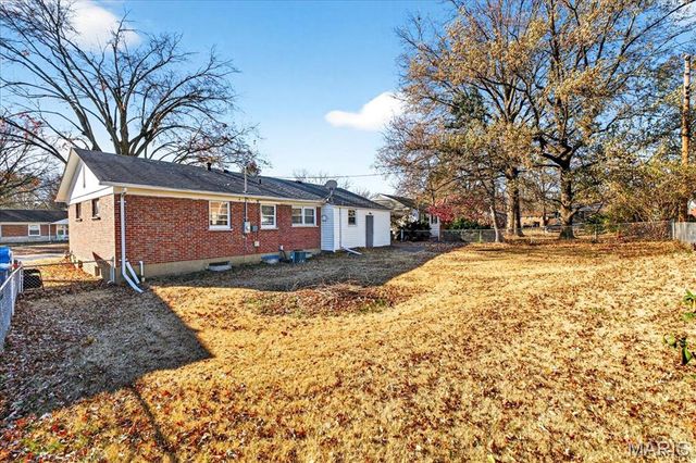 4469 Mohegan Drive, St Louis, MO 63123