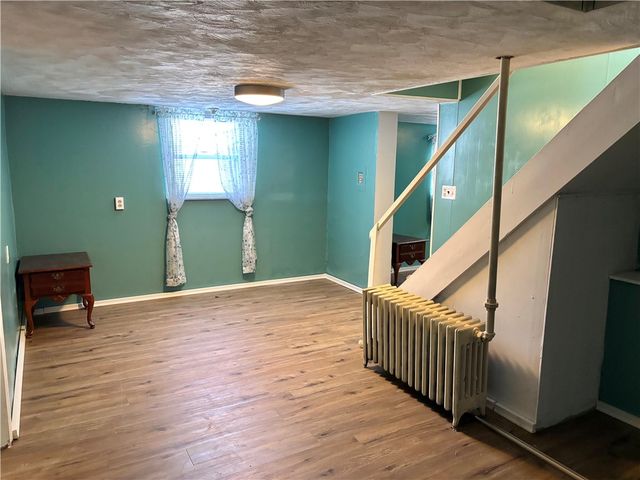 177 Sunrise Dr, Pleasant Hills, PA 15236