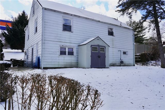 177 Sunrise Dr, Pleasant Hills, PA 15236