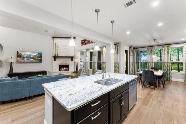 102 Madeline Lane, Montgomery, TX 77316