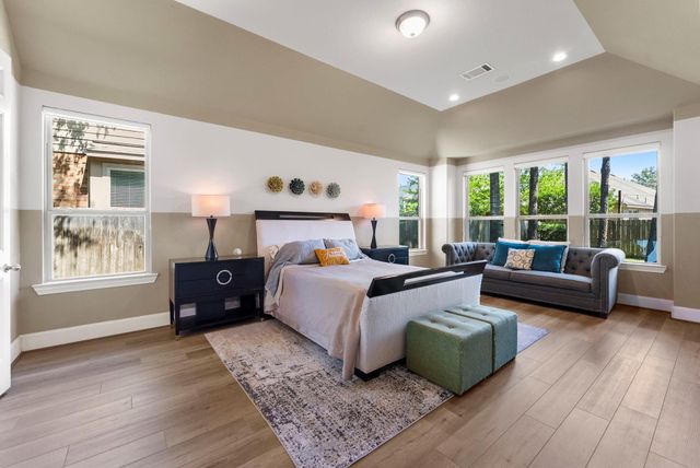 102 Madeline Lane, Montgomery, TX 77316
