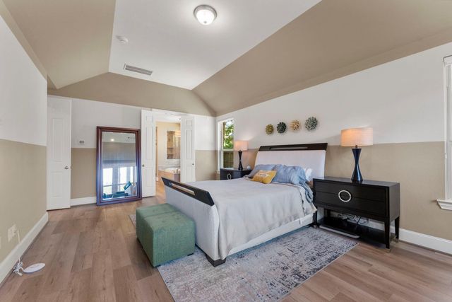 102 Madeline Lane, Montgomery, TX 77316