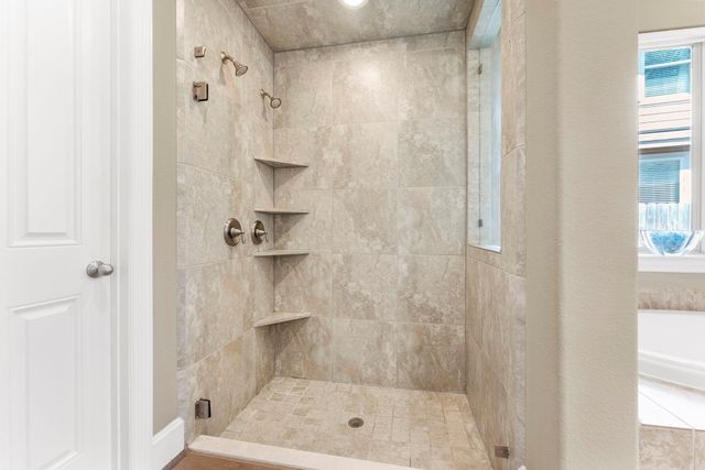 102 Madeline Lane, Montgomery, TX 77316