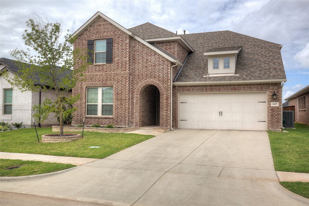 1817 Arbor Drive, Forney, TX 75126