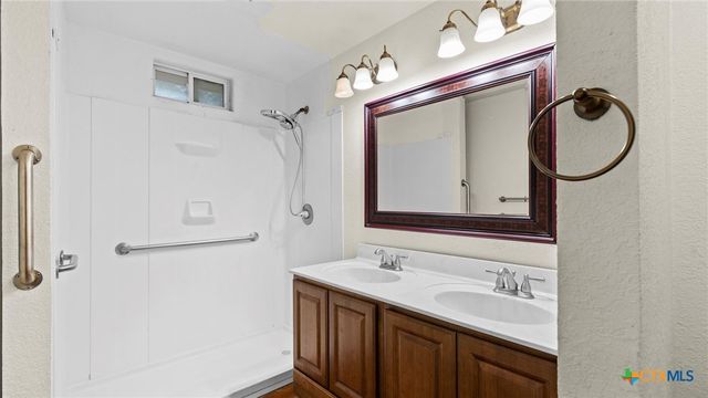 24930 Cedar Creek Drive, New Braunfels, TX 78132