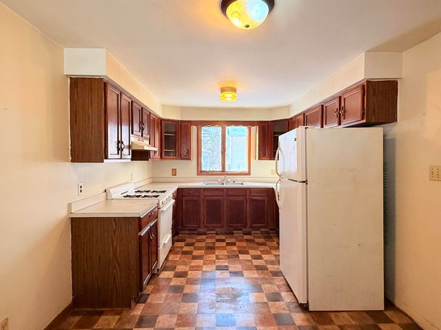 28 Marion Street, Hillsdale City, MI 49242