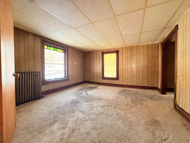 28 Marion Street, Hillsdale City, MI 49242