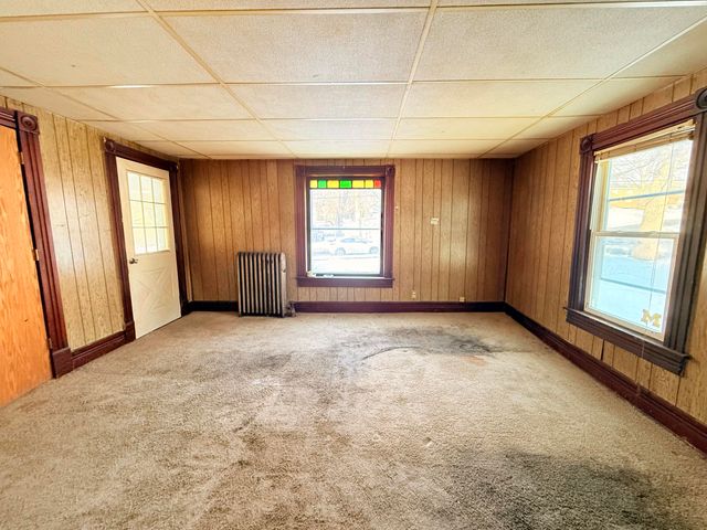 28 Marion Street, Hillsdale City, MI 49242