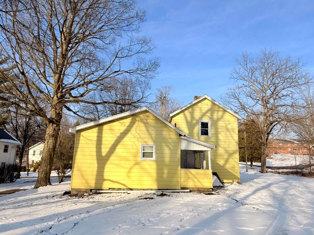 28 Marion Street, Hillsdale City, MI 49242
