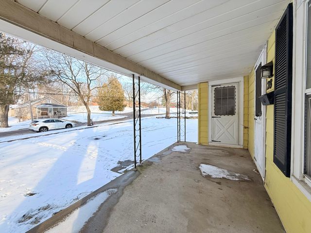 28 Marion Street, Hillsdale City, MI 49242