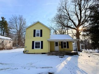 28 Marion Street, Hillsdale City, MI 49242