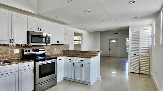 1721 Fletcher St, Hollywood, FL 33020