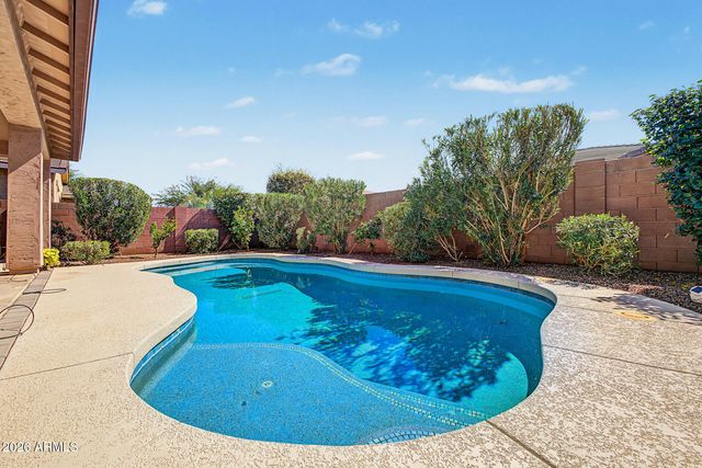 14389 W VOLTAIRE Street, Surprise, AZ 85379