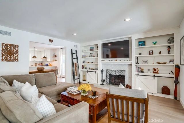 20619 Martha, Woodland Hills, CA 91367