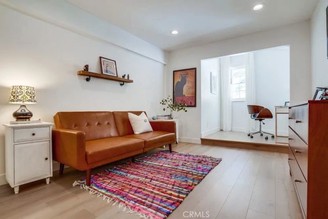 20619 Martha, Woodland Hills, CA 91367