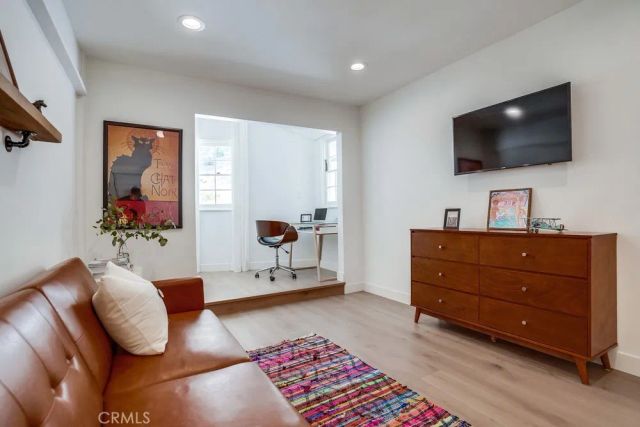 20619 Martha, Woodland Hills, CA 91367