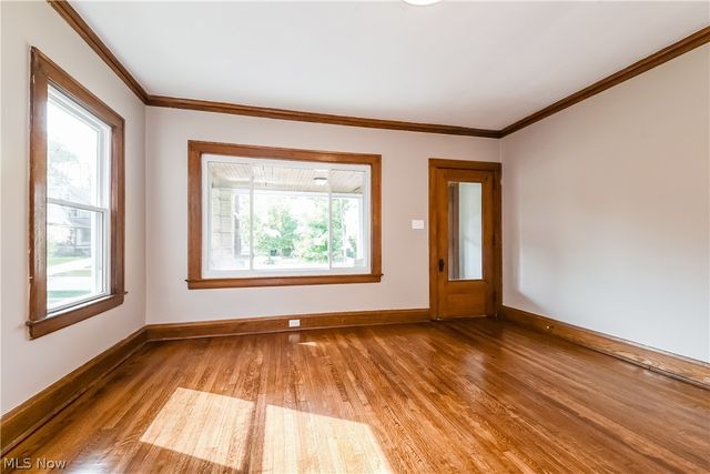 1477 Northland Avenue, Lakewood, OH 44107