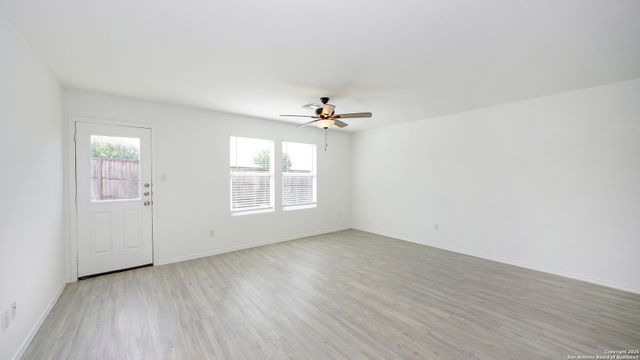 5926 Seaside, Converse, TX 78109