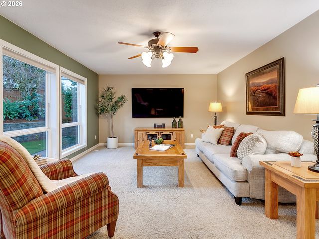 11074 Se WESTCHESTER Ave, Happy Valley, OR 97086