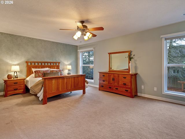 11074 Se WESTCHESTER Ave, Happy Valley, OR 97086