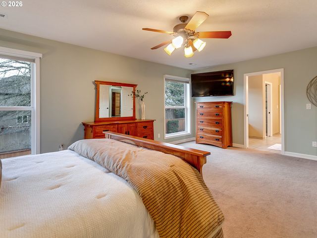 11074 Se WESTCHESTER Ave, Happy Valley, OR 97086