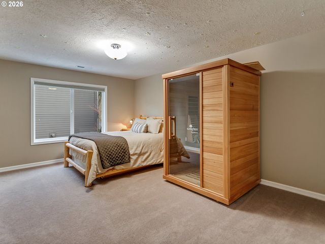 11074 Se WESTCHESTER Ave, Happy Valley, OR 97086