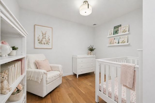 531-533 E 2nd St 201, Boston, MA 02127