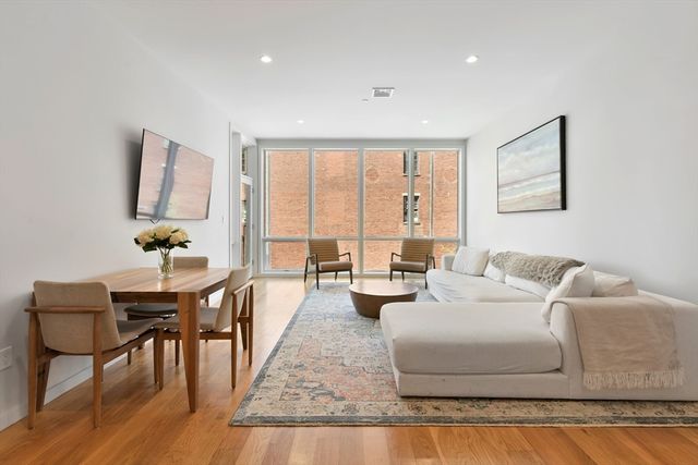 531-533 E 2nd St 201, Boston, MA 02127