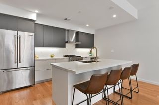 531-533 E 2nd St 201, Boston, MA 02127