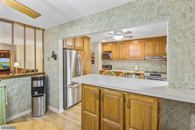 110 Marne Rd, Hopatcong Boro, NJ 07843