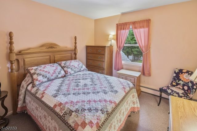 110 Marne Rd, Hopatcong Boro, NJ 07843