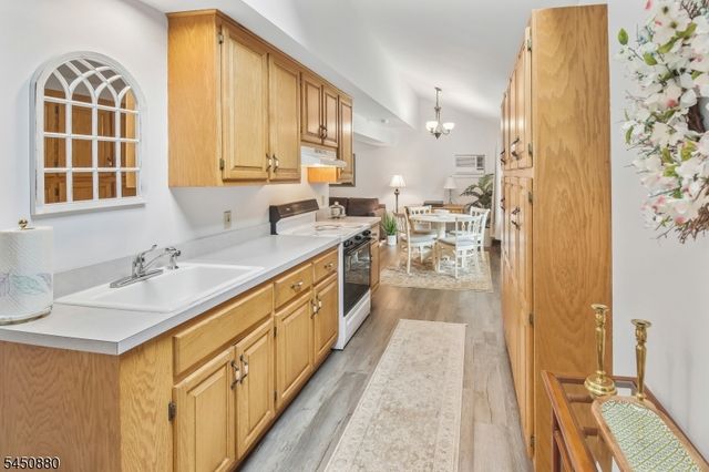 110 Marne Rd, Hopatcong Boro, NJ 07843