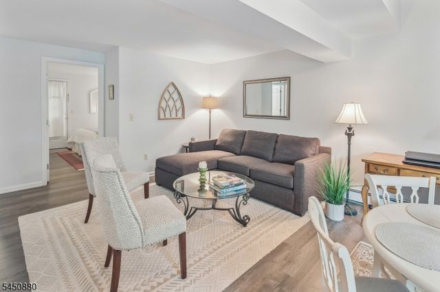 110 Marne Rd, Hopatcong Boro, NJ 07843