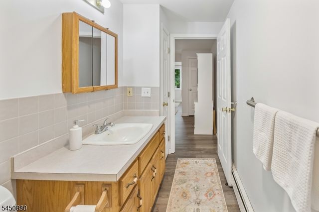 110 Marne Rd, Hopatcong Boro, NJ 07843