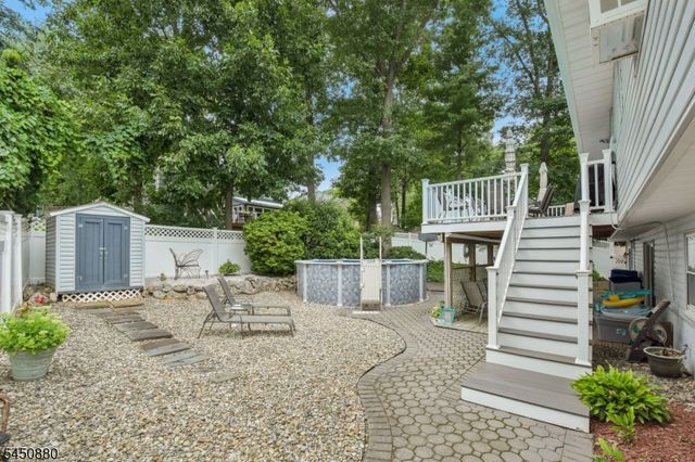 110 Marne Rd, Hopatcong Boro, NJ 07843
