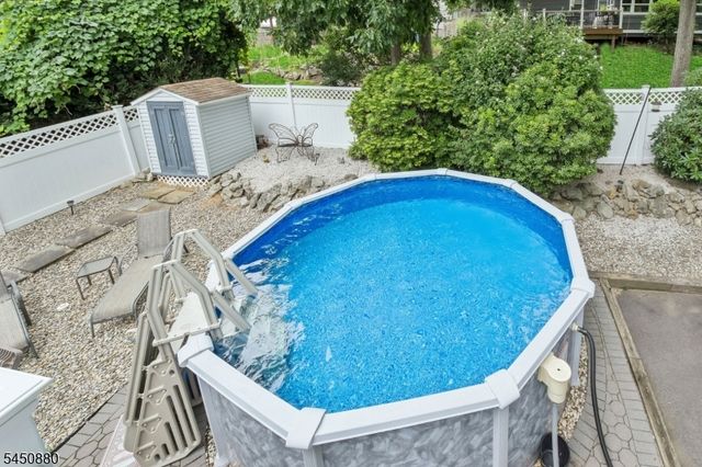 110 Marne Rd, Hopatcong Boro, NJ 07843