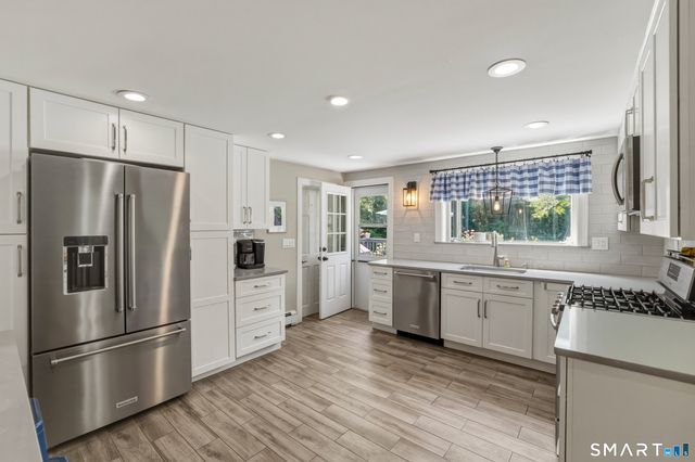 83 Mulberry Hill, Hamden, CT 06517