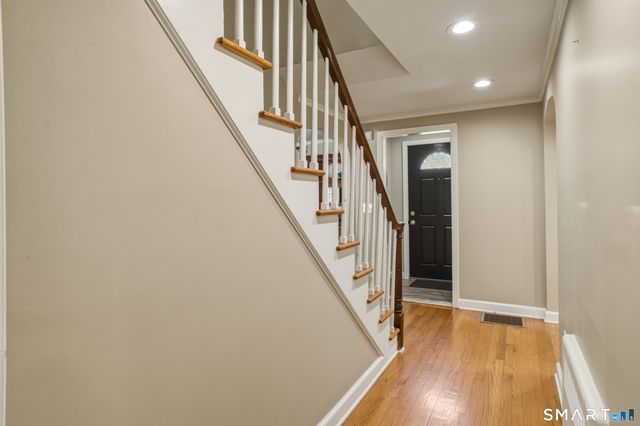83 Mulberry Hill, Hamden, CT 06517