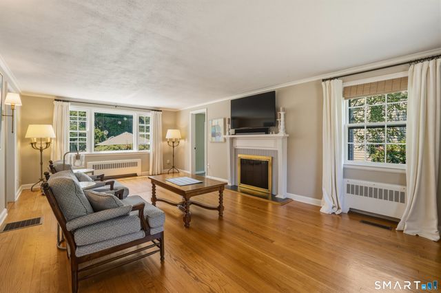83 Mulberry Hill, Hamden, CT 06517