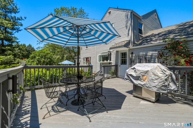 83 Mulberry Hill, Hamden, CT 06517