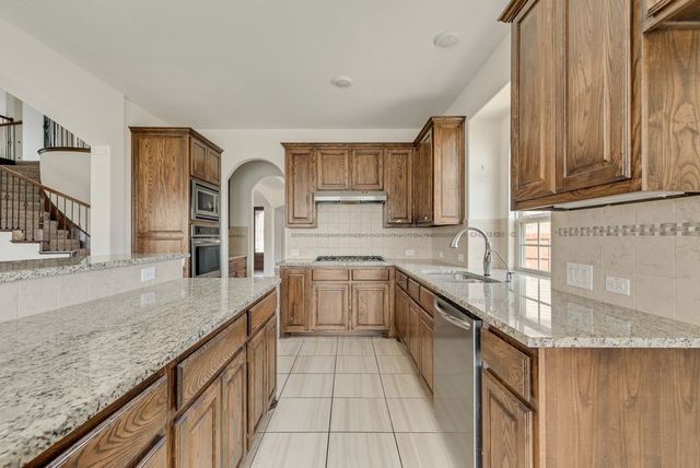 1652 Scarlet Crown Drive, Fort Worth, TX 76177