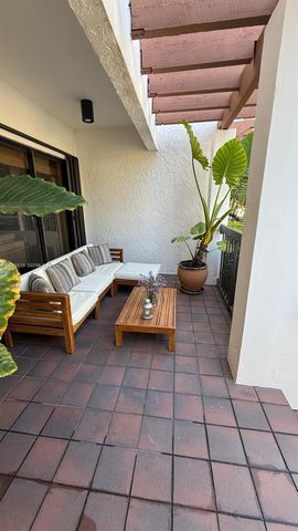 2600 Cardena Street 13, Coral Gables, FL 33134
